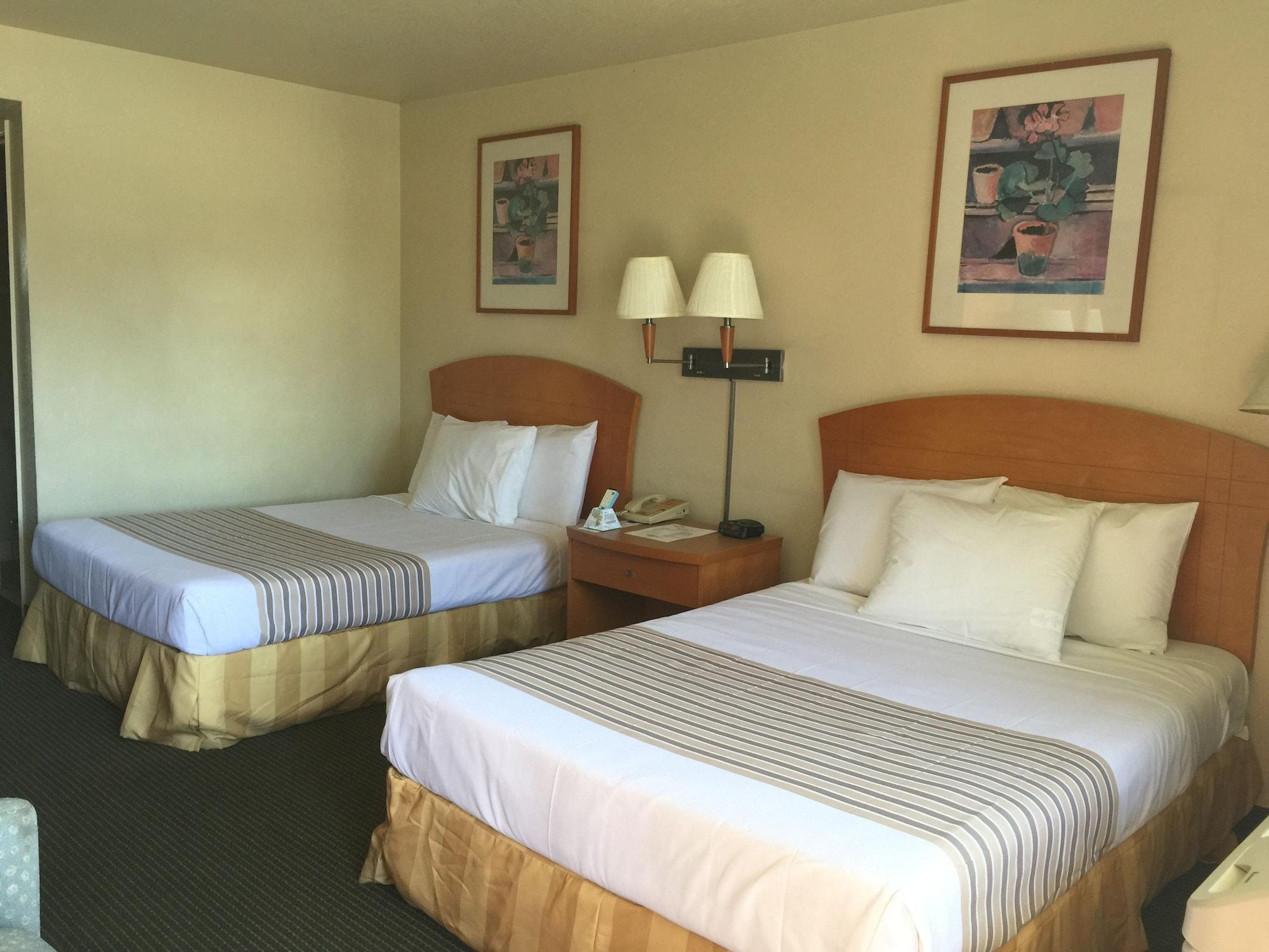 Fresno Inn Bagian luar foto
