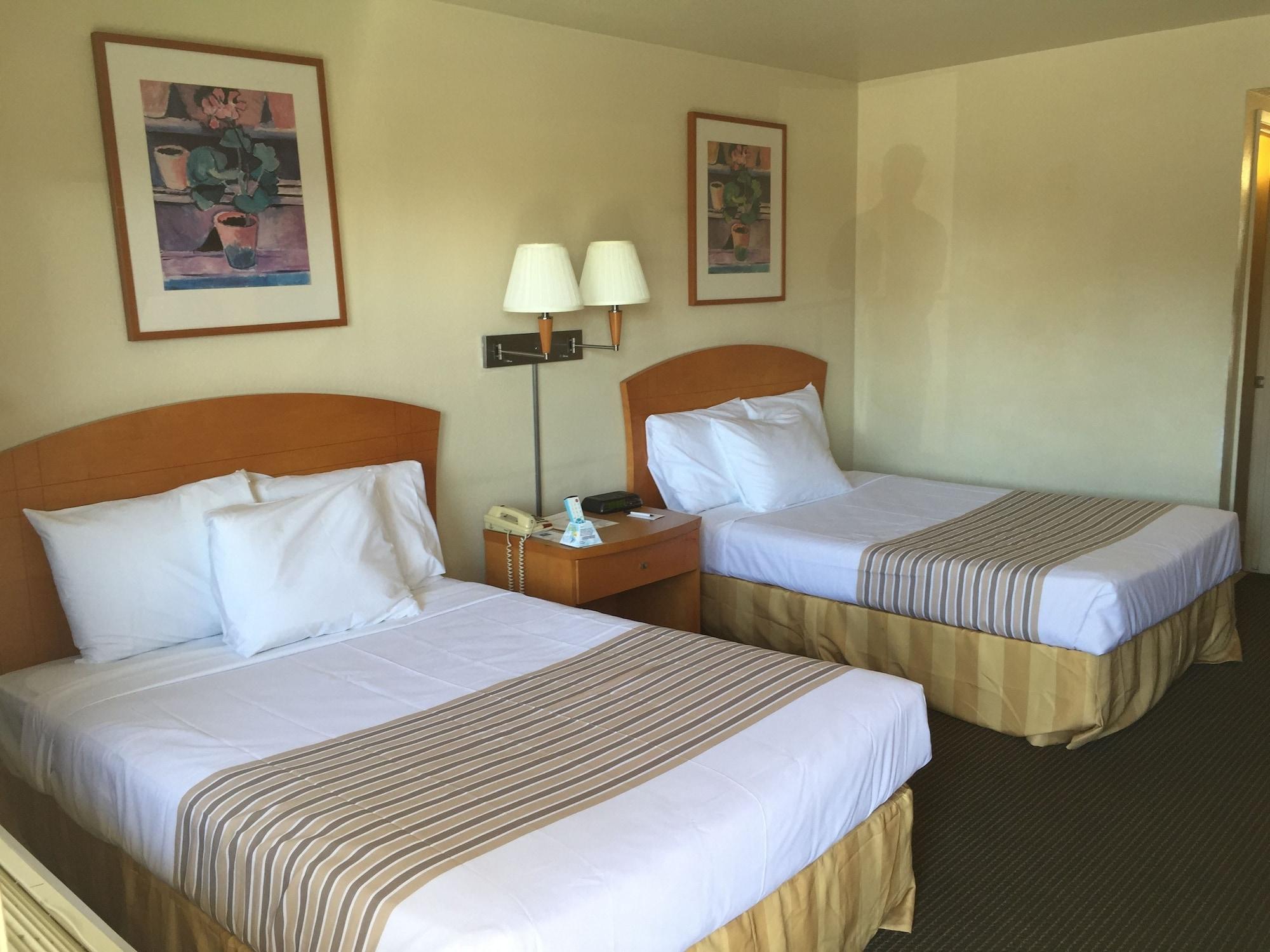 Fresno Inn Bagian luar foto