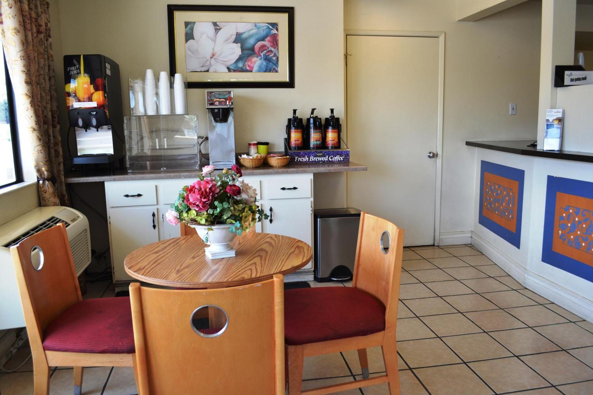 Fresno Inn Bagian luar foto